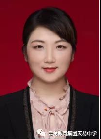 一位黨員就是一面旗幟——記黨旗飄揚下的天易文化踐行者彭炎老師