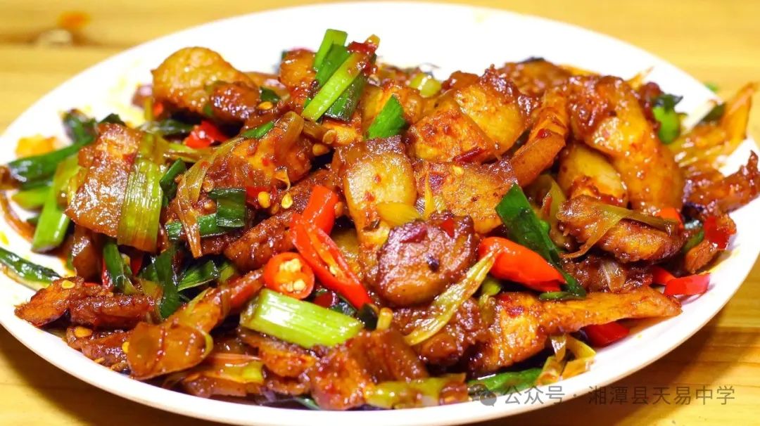 科學(xué)膳食 營(yíng)養(yǎng)均衡——天易中學(xué)第十三周食譜